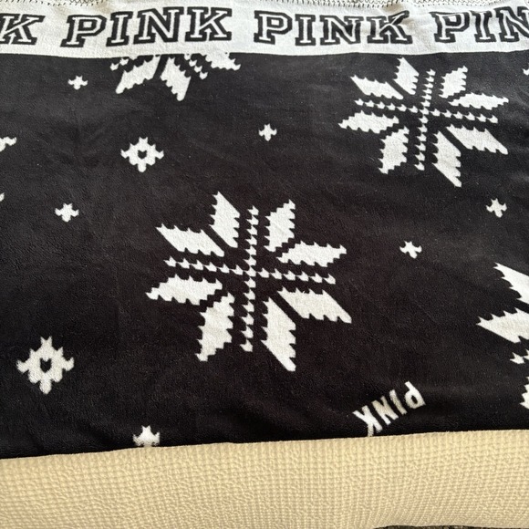 Victoria Secret PINK Cozy Fleece Blanket Black Limited Edition 2017 - Picture 5 of 7